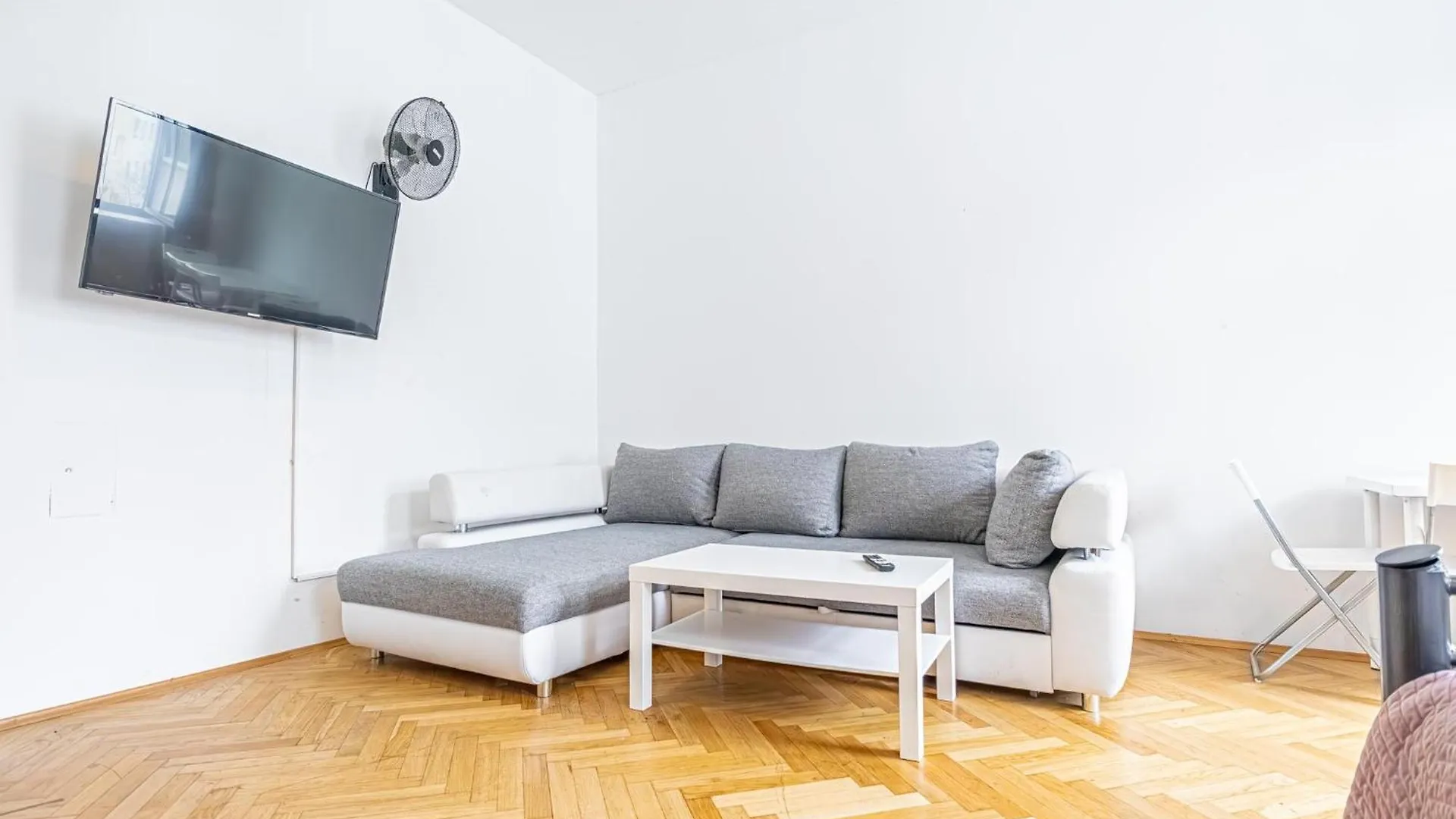 Apartamento Near Danube & Millenium Tower - Massive Shared 4Br Apt Viena