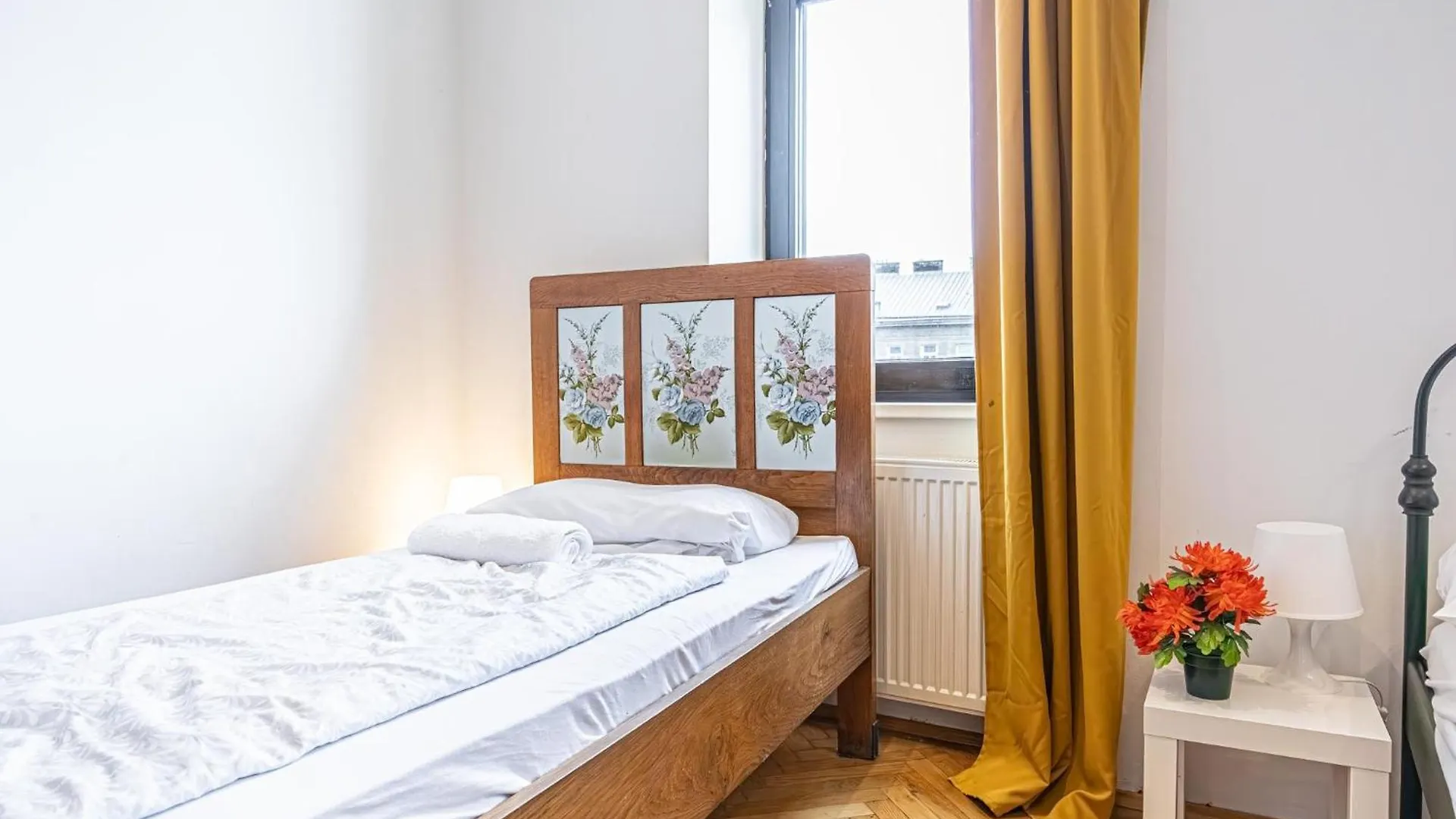 Near Danube & Millenium Tower - Massive Shared 4Br Apt Vídeň 0*,